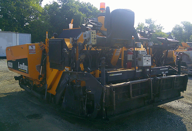 2019 Lee Boy 8520 Paver - Image 6