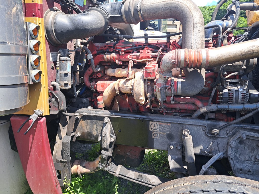 2020 Peterbilt 389 - Image 16