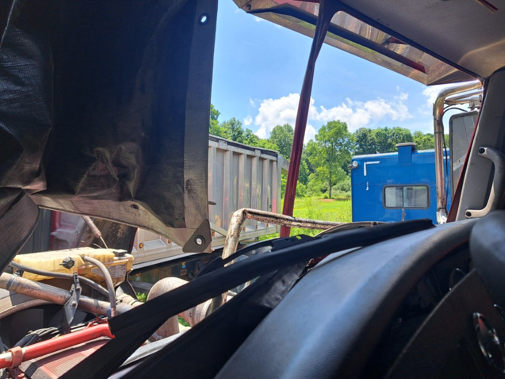 2020 Peterbilt 389 - Image 26