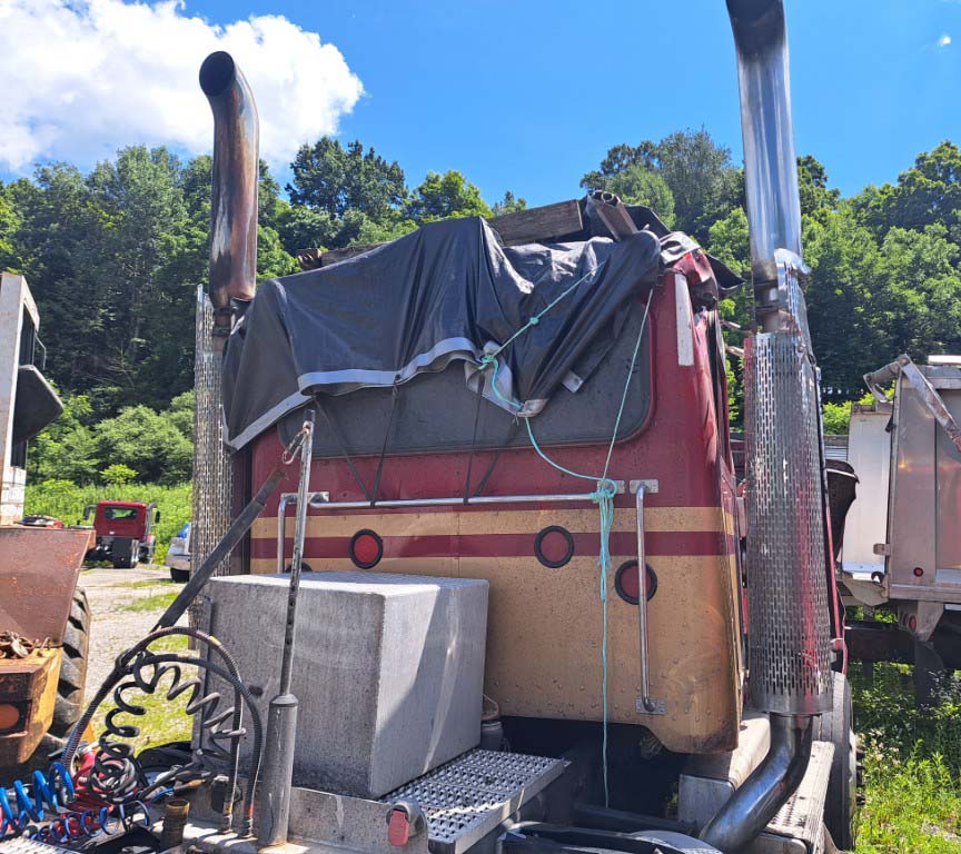 2020 Peterbilt 389 - Image 5