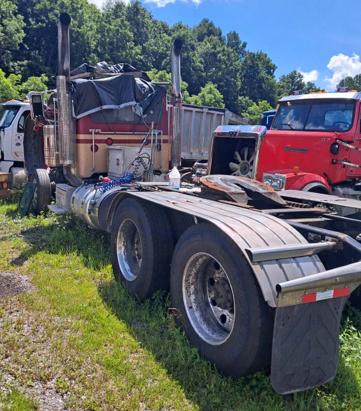 2020 Peterbilt 389 - Image 7