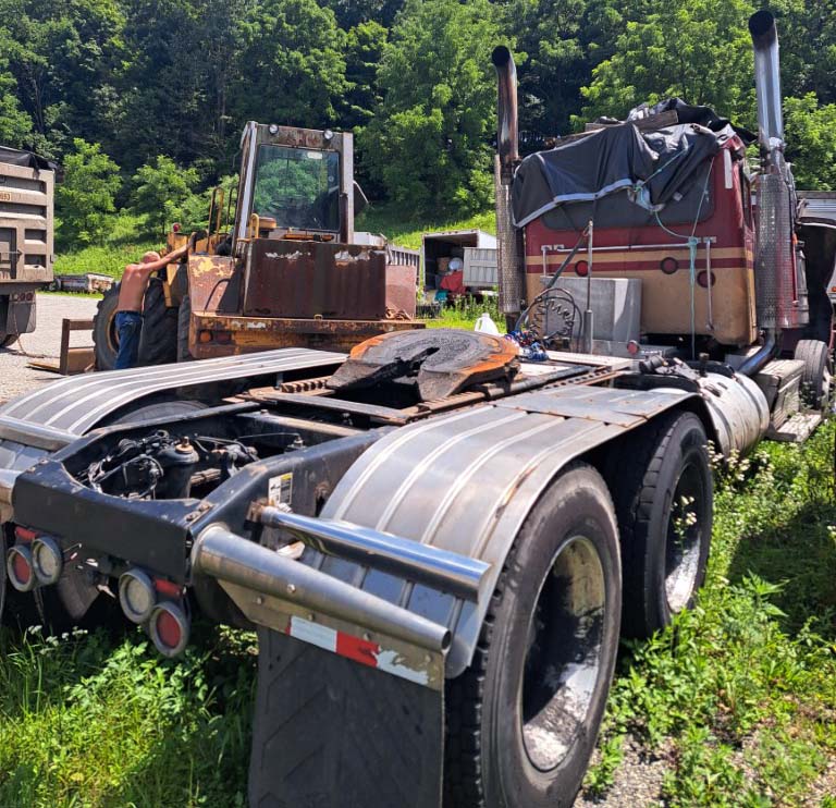2020 Peterbilt 389 - Image 8