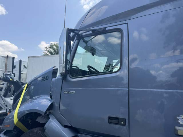 2020 Volvo VNL 760 - Image 6