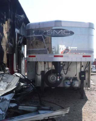 2021 SMC SL8313SSR Horse Trailer - Image 2