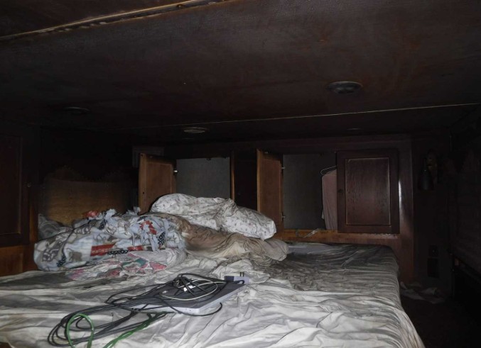 2021 SMC SL8313SSR Horse Trailer - Image 27