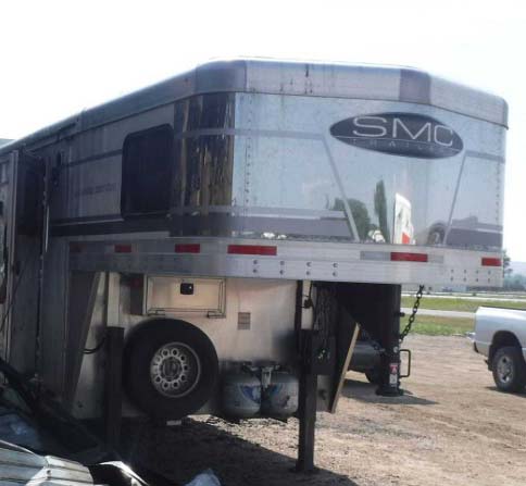 2021 SMC SL8313SSR Horse Trailer - Image 3