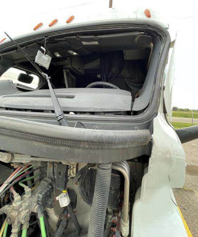 2022 Freightliner Cascadia - Image 13