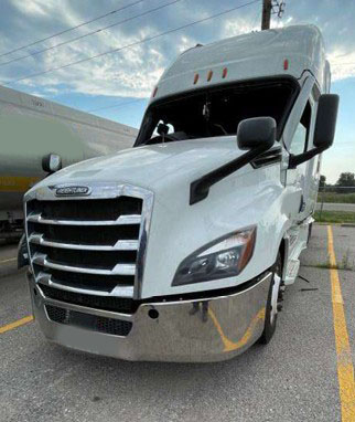 2022 Freightliner Cascadia - Image 2