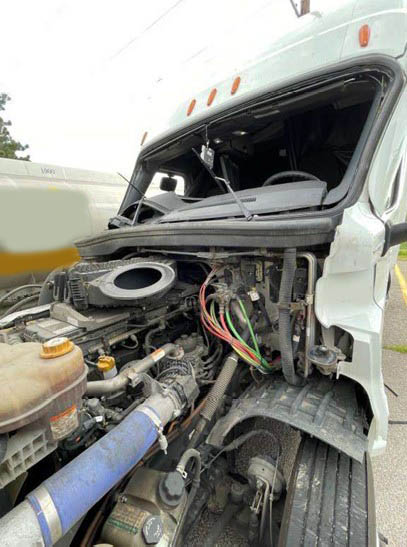 2022 Freightliner Cascadia - Image 6