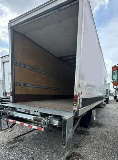 2022 Freightliner M2 106 Box Truck - Image 3