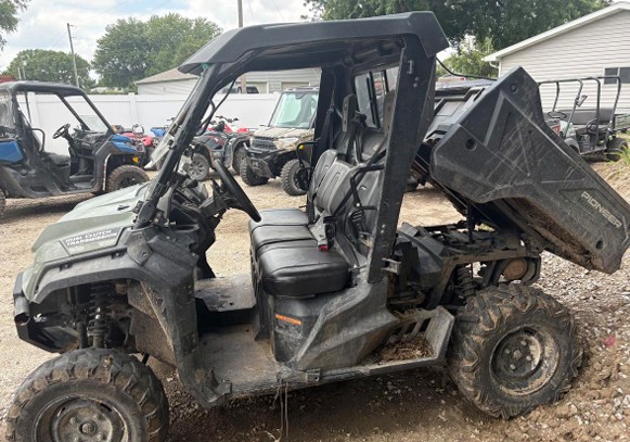 2022 Honda Pioneer 1000 UTV - Image 4