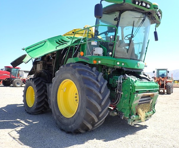 2022 John Deere 9900 Forage Harvester - Image 2