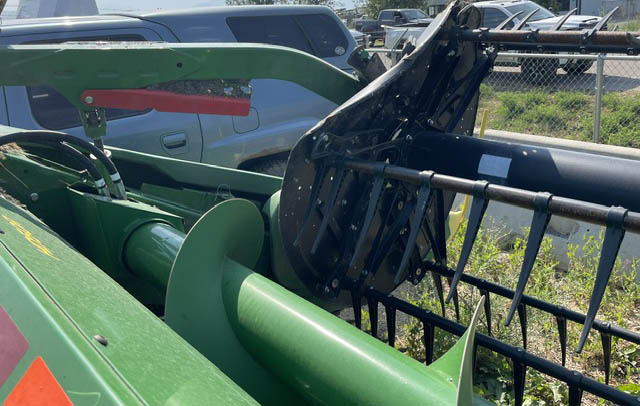 2022 John Deere HD50R Header and Trailer - Image 13