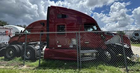 2022 Kenworth T680 - Image 2
