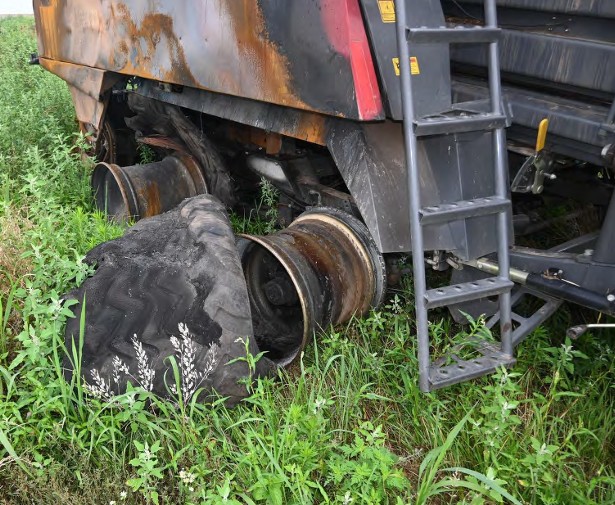2022 Massey Ferguson 2270XD Baler - Image 12
