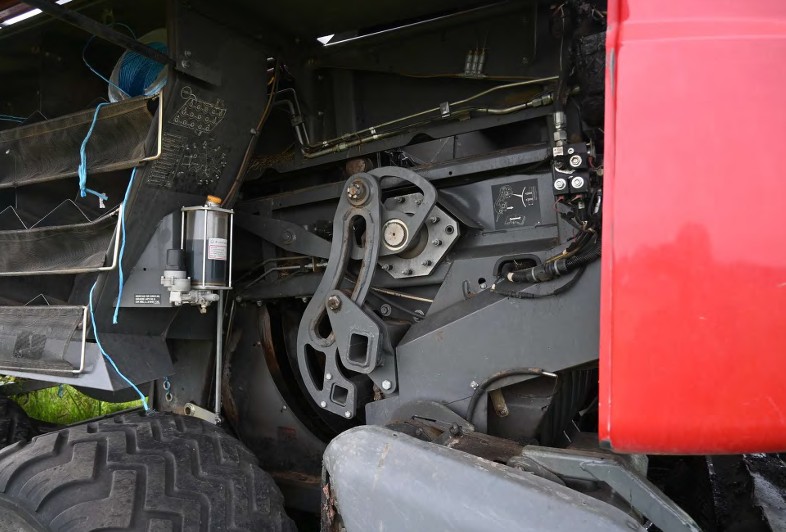 2022 Massey Ferguson 2270XD Baler - Image 18