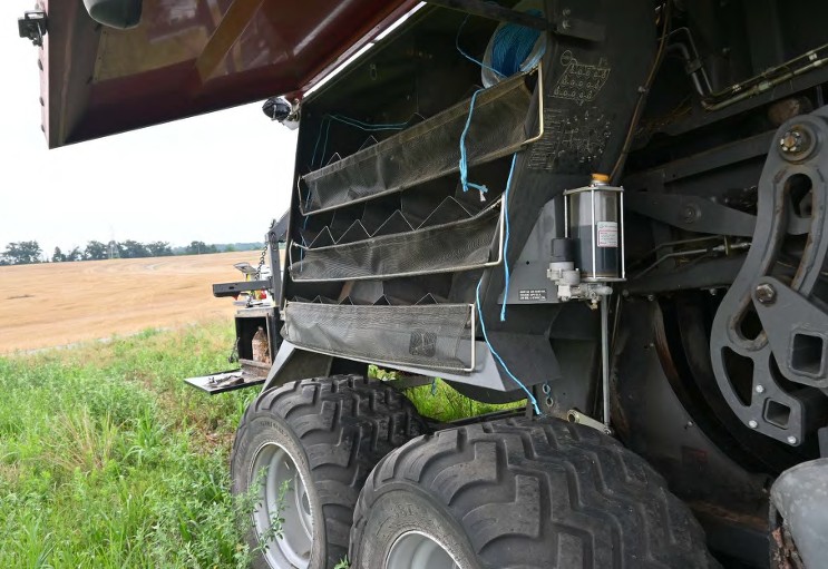 2022 Massey Ferguson 2270XD Baler - Image 19
