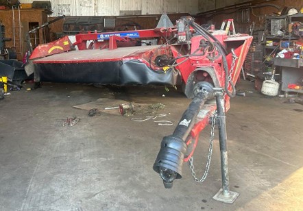 2022 New Holland 210 Discbine - Image 4