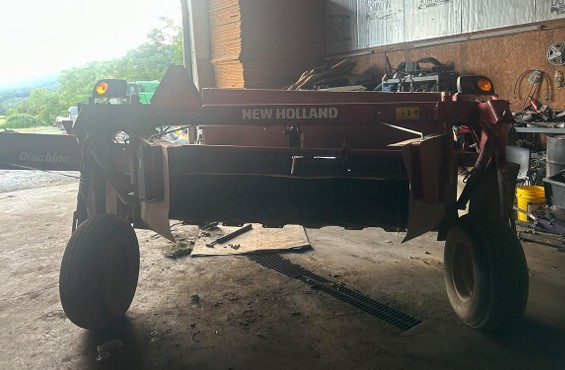 2022 New Holland 210 Discbine - Image 5
