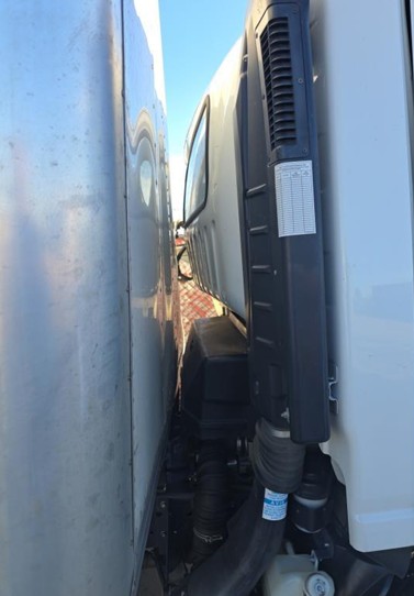 2023 Chevrolet LCF 4500 Box Truck - Image 10