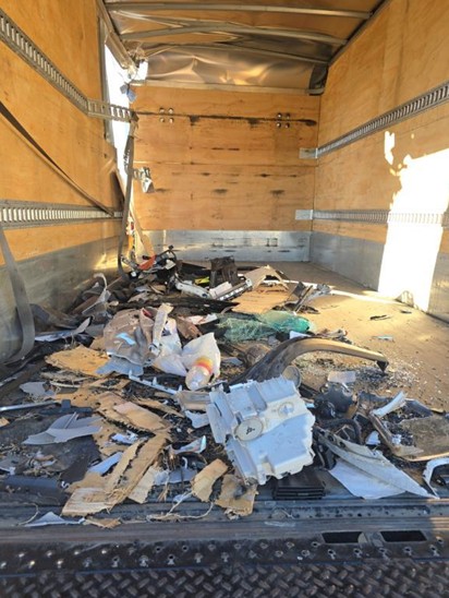 2023 Chevrolet LCF 4500 Box Truck - Image 4