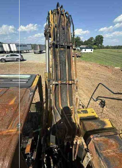 2023 Komatsu PC210LC-11 Excavator - Image 11