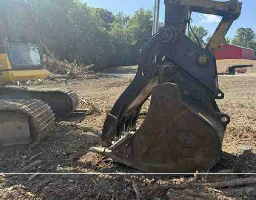 2023 Komatsu PC210LC-11 Excavator - Image 14