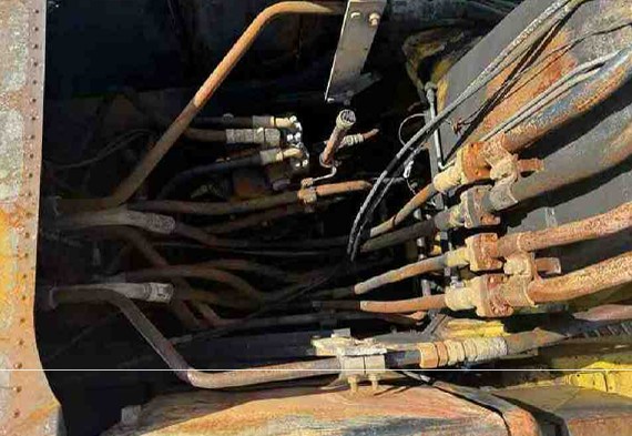 2023 Komatsu PC210LC-11 Excavator - Image 20