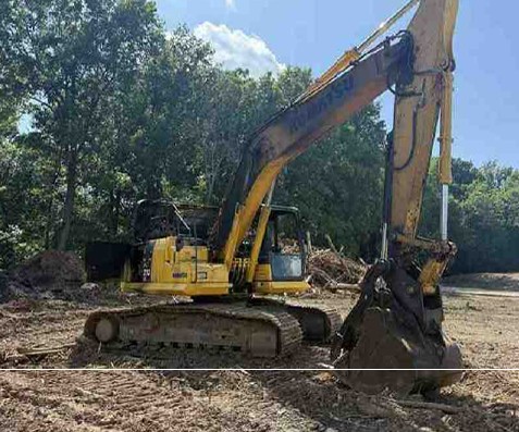 2023 Komatsu PC210LC-11 Excavator - Image 6