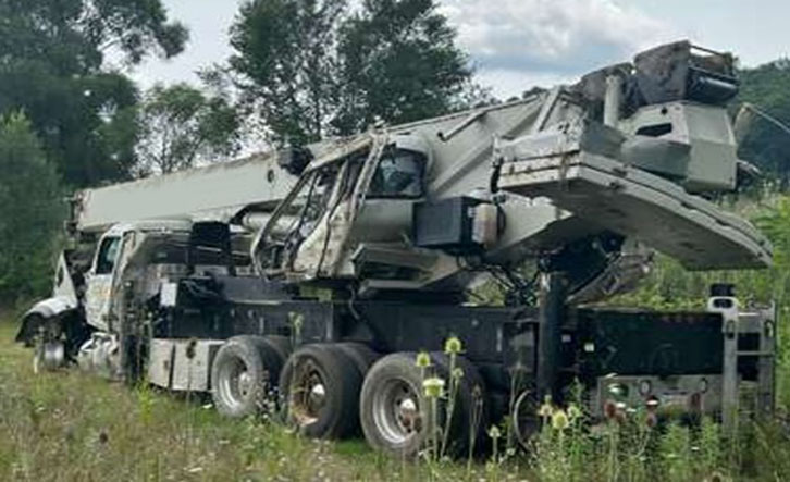 2023 Peterbilt 567 Crane Truck - Image 19