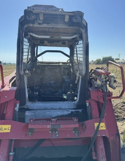 2023 Takeuchi TL12V-CRH Skid Steer - Image 2