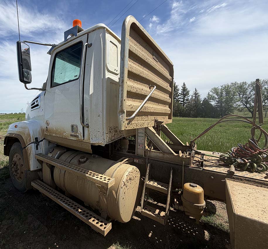 2023 Western Star 4700 - Image 2
