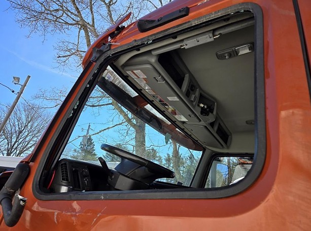 2024 Volvo VNL - Image 16