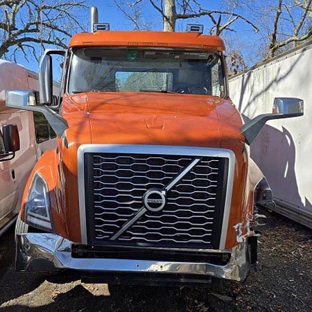 2024 Volvo VNL - Image 3