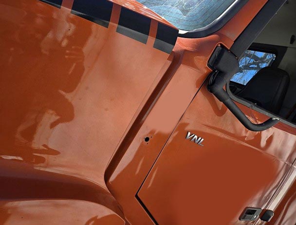 2024 Volvo VNL - Image 19