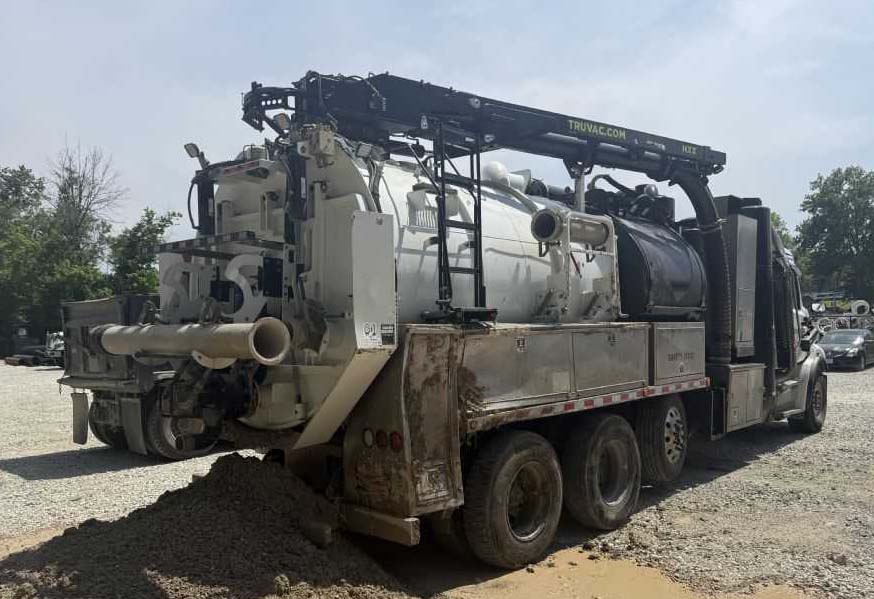 2024 Western Star 47X W Vactor TruVac - Image 3