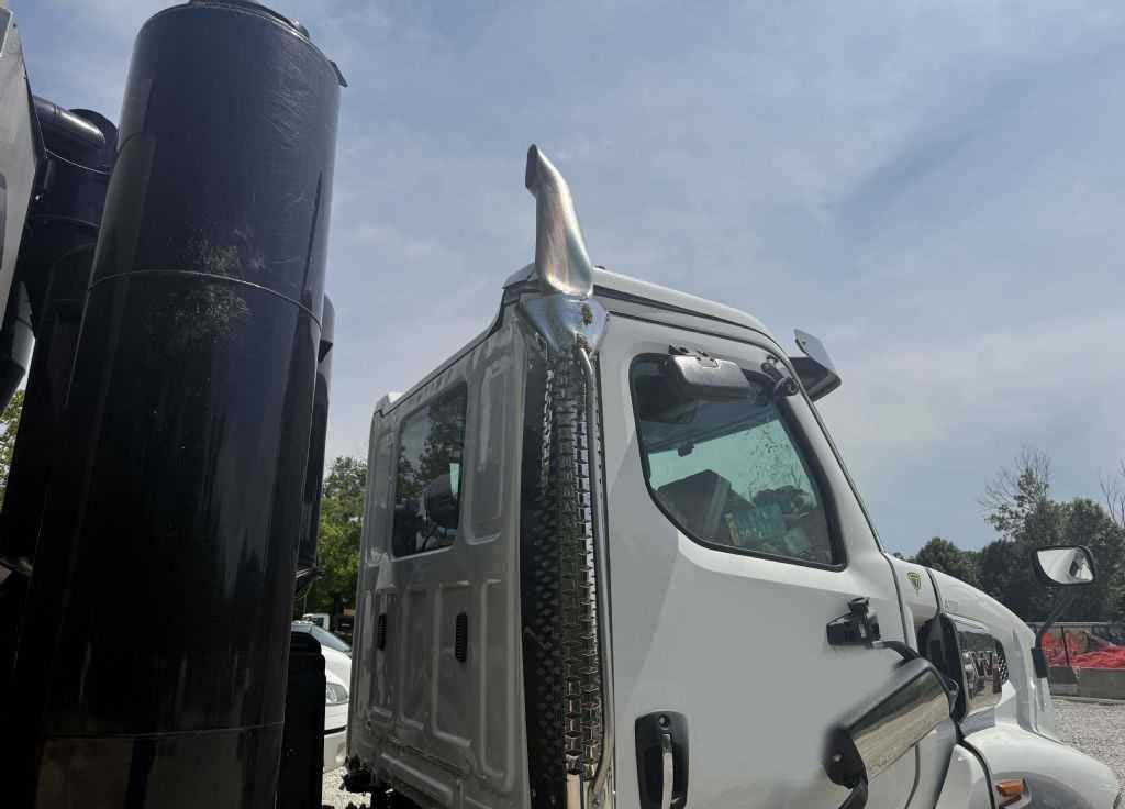 2024 Western Star 47X W Vactor TruVac - Image 4