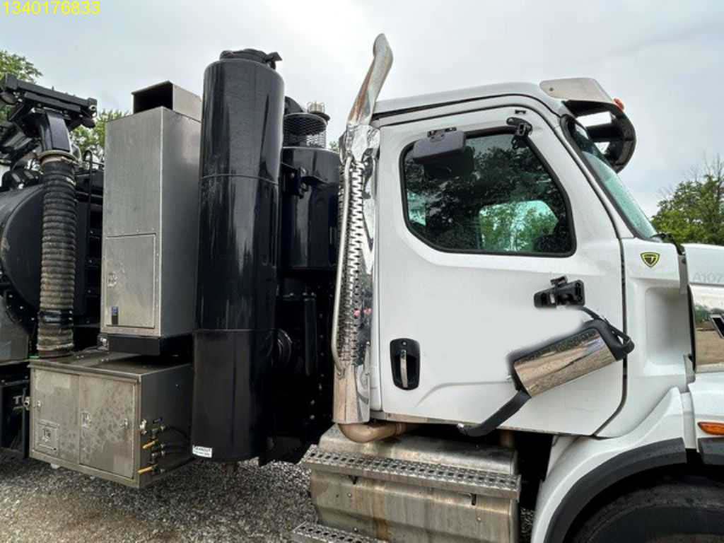 2024 Western Star 47X W Vactor TruVac - Image 5