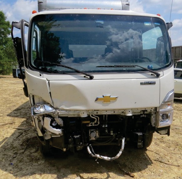 2025 Chevrolet 4500 Box Truck - Image 3