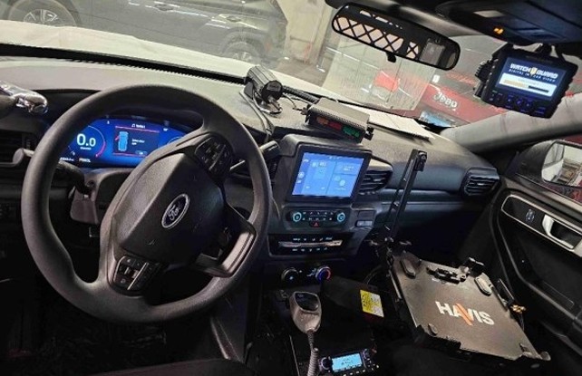 2025 Ford Explorer Police Interceptor - Image 13