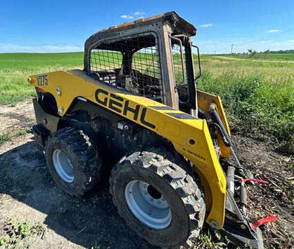 2025 Gehl V275 Skid Steer - Image 13