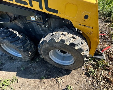 2025 Gehl V275 Skid Steer - Image 15