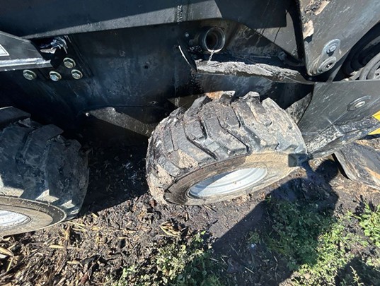 2025 Gehl V275 Skid Steer - Image 23