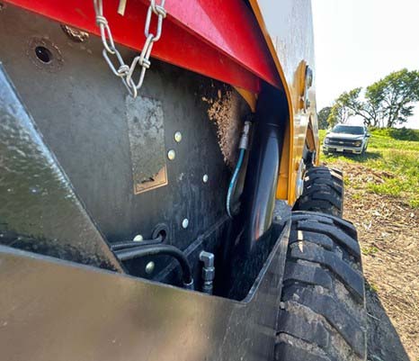 2025 Gehl V275 Skid Steer - Image 25