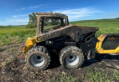 2025 Gehl V275 Skid Steer - Image 3