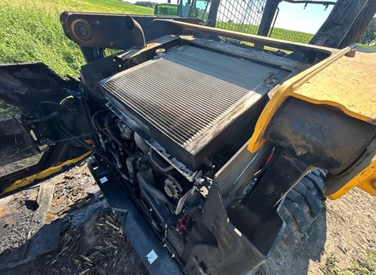 2025 Gehl V275 Skid Steer - Image 5