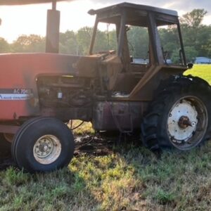 Allis-Chalmers 7040 Tractor
