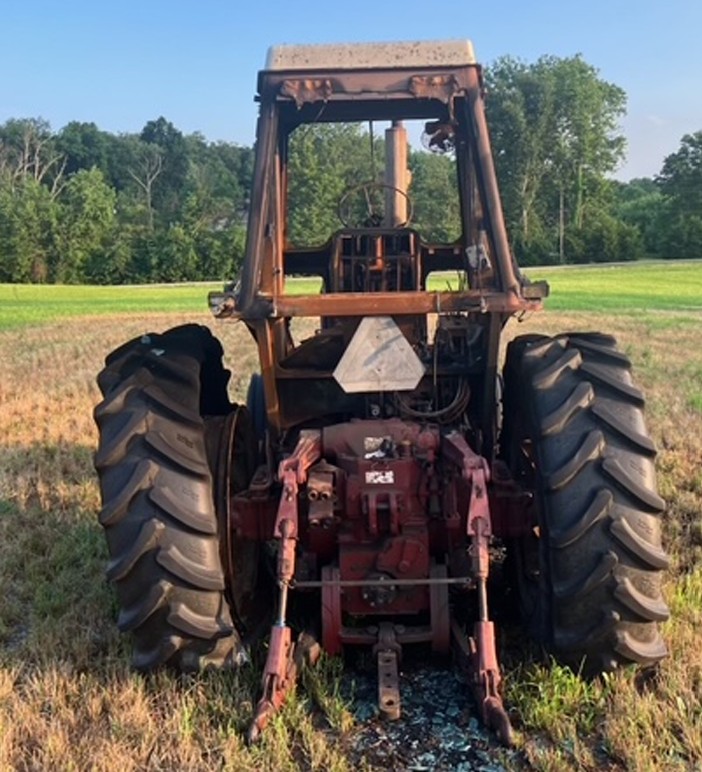Allis-Chalmers 7040 Tractor - Image 4