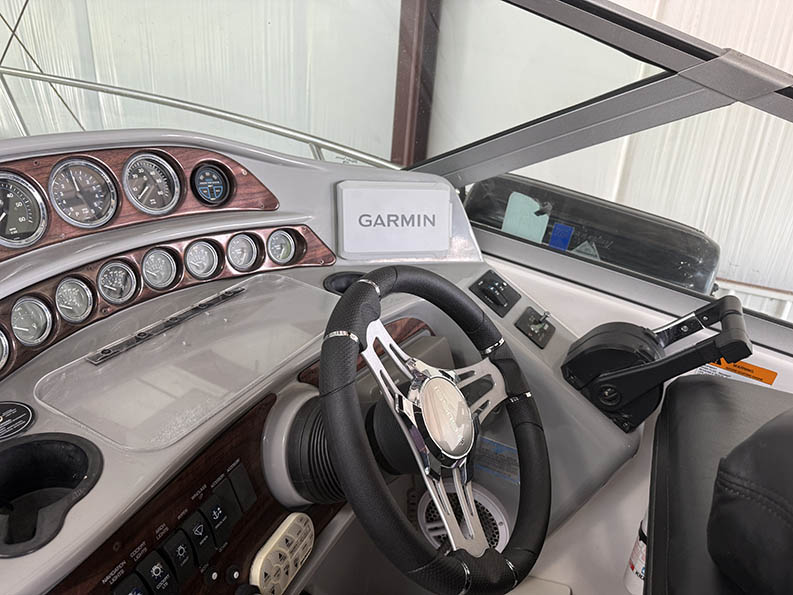 2000 Four Winns 298 Vista Cabin Cruiser Boat - Image 6