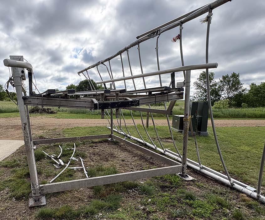Shore Station 5120 Boat Lift - Image 4